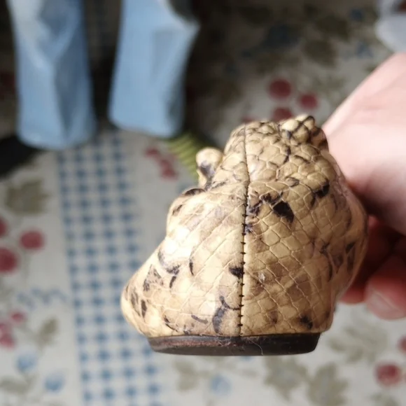 Tory Burch Cream and Brown Flats with Tassel Detail - Picture 12 of 16